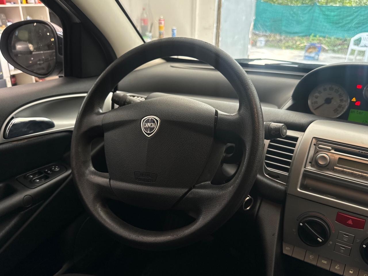 Lancia Ypsilon 1.2 benzina 93.000KM