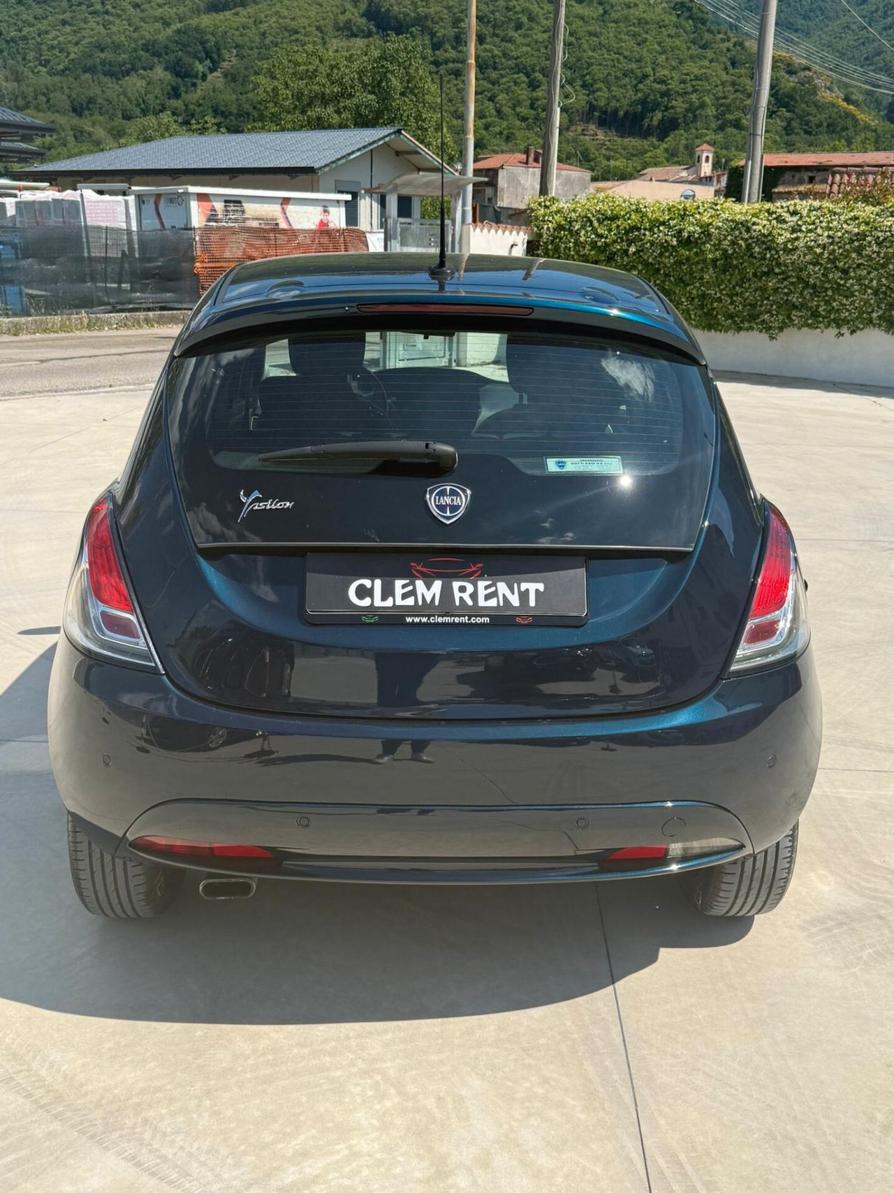 Lancia Ypsilon 1.2 69 CV 5 porte GPL Ecochic Silver