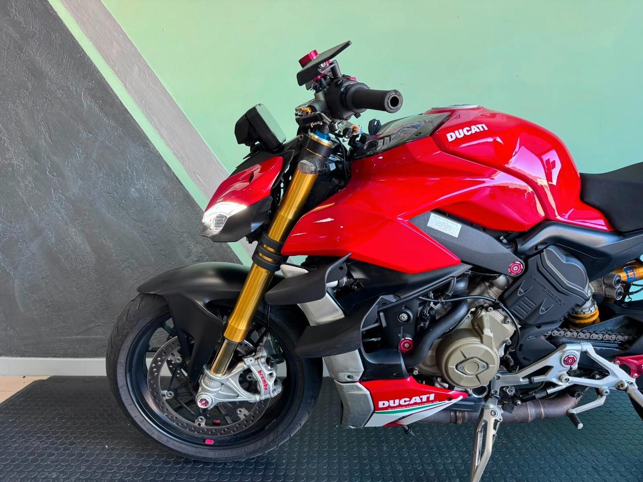 Ducati Streetfighter V4 S