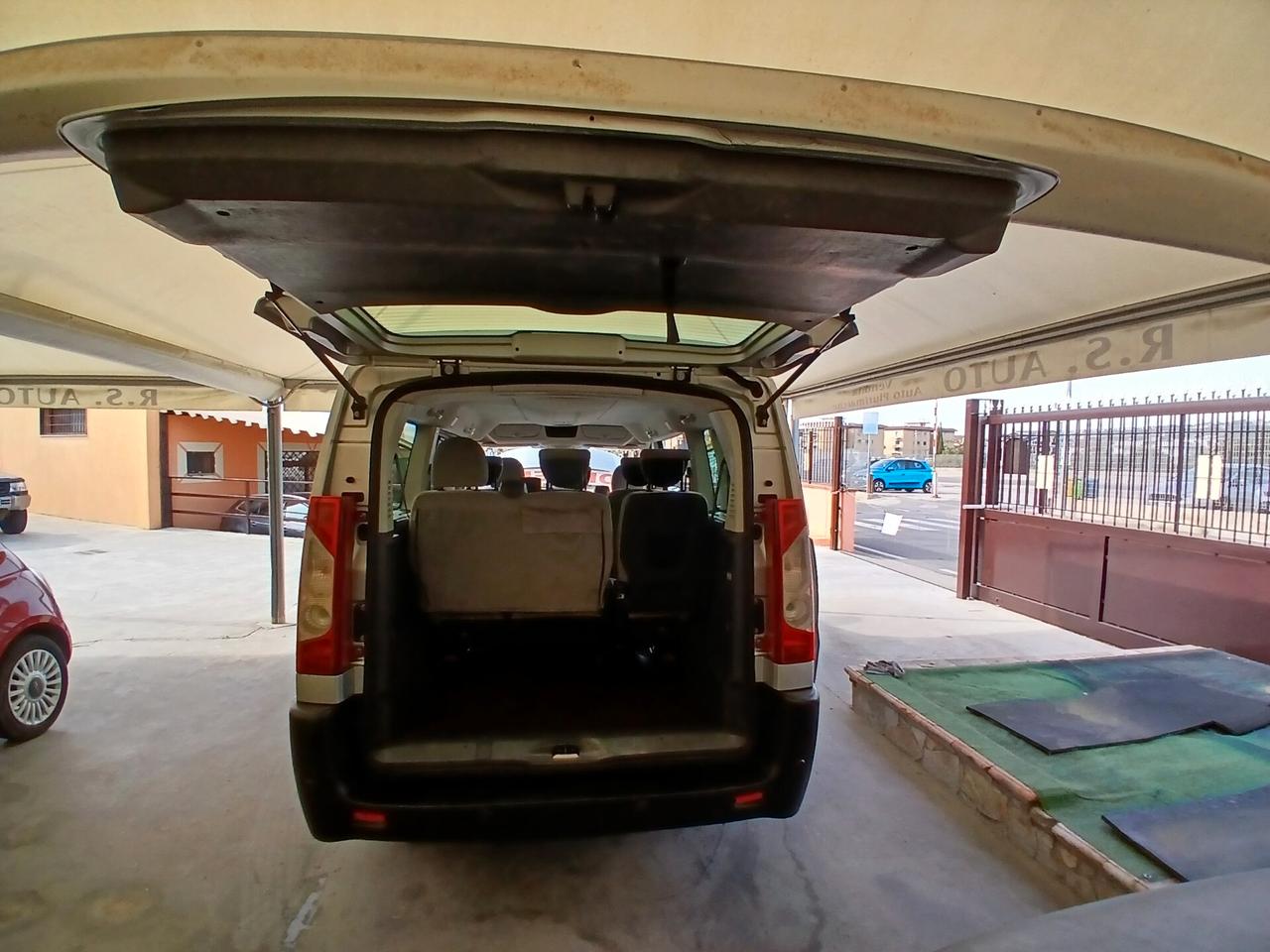 Fiat Scudo 2.0 MJT PL Combi 9 posti 08