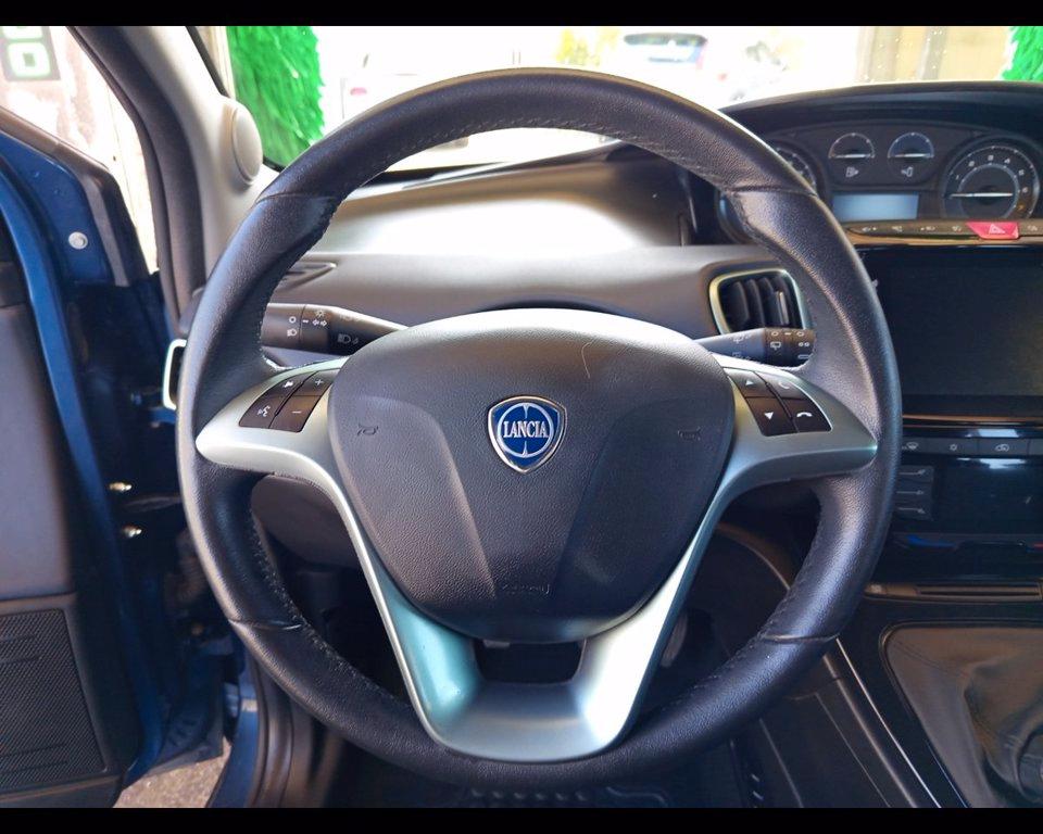 LANCIA Ypsilon 1.0 firefly hybrid Gold s&s 70cv 5p.ti del 2024