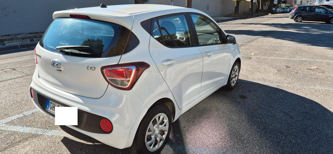 HYUNDAI i10 GPL - GARANZIA 12 MESI