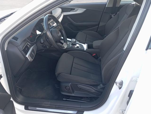 AUDI A4 *PROMO* Avant 30 TDI S tronic Business Sport