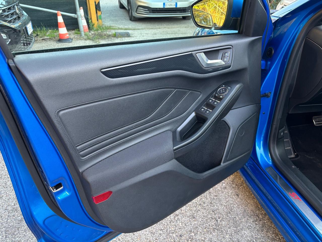 Ford Focus 1.5 tdci 120 CV automatica 5p. ST-Line