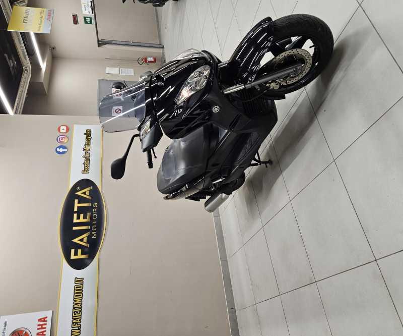 Yamaha X-Max 250 - 2012