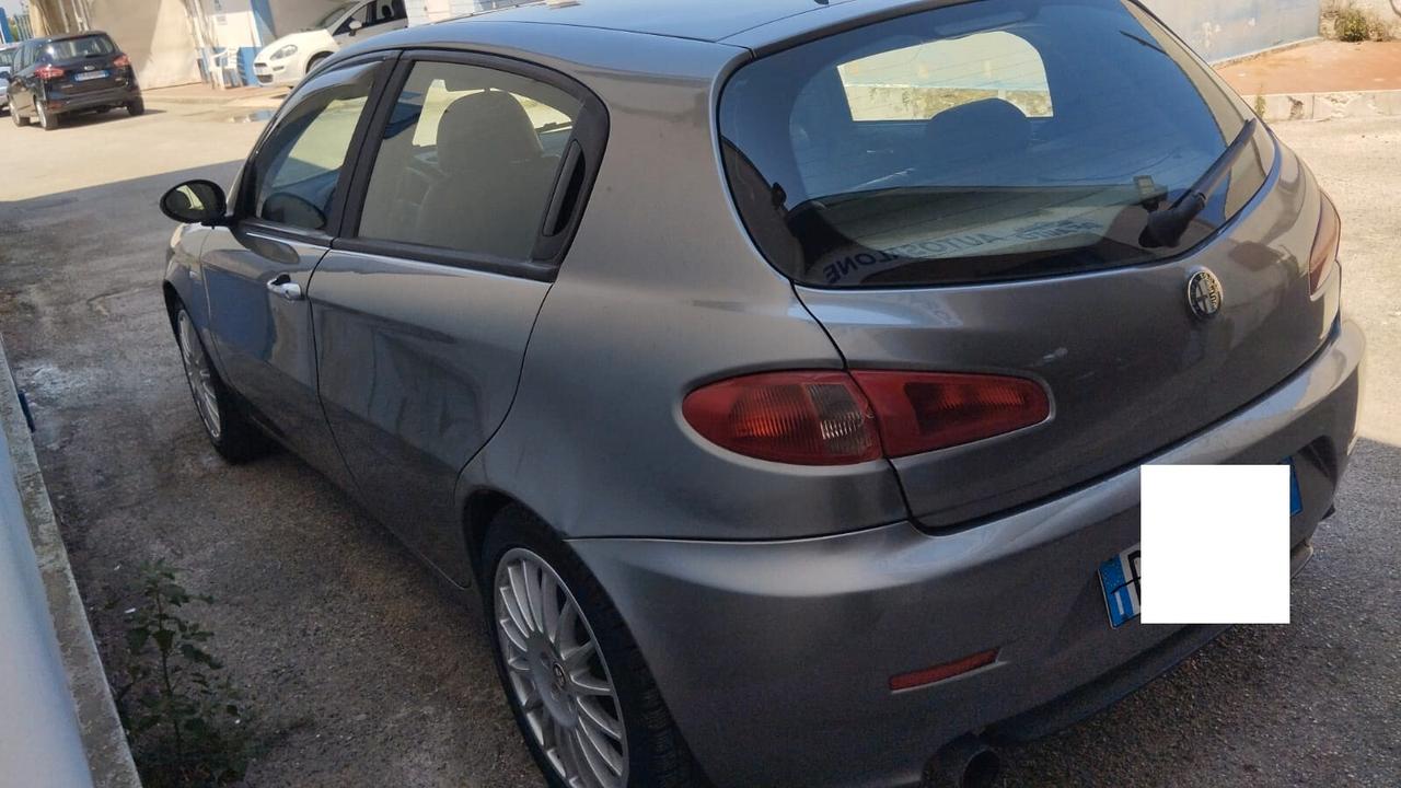 Alfa Romeo 147 1.9 JTD M-JET 16V 5 porte Dist.