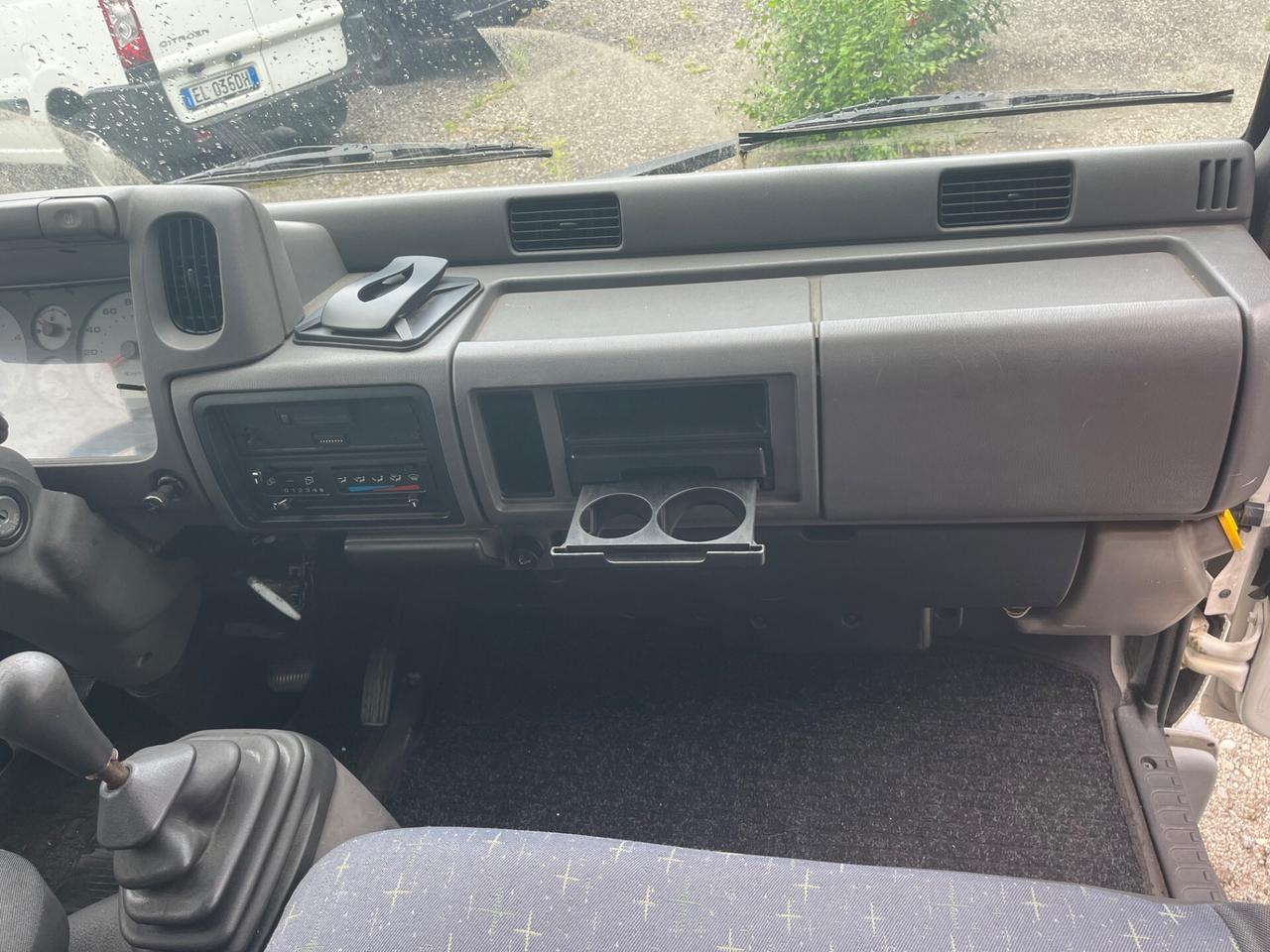 Nissan Cabstar E-120/furgone/3posti e 3Porte