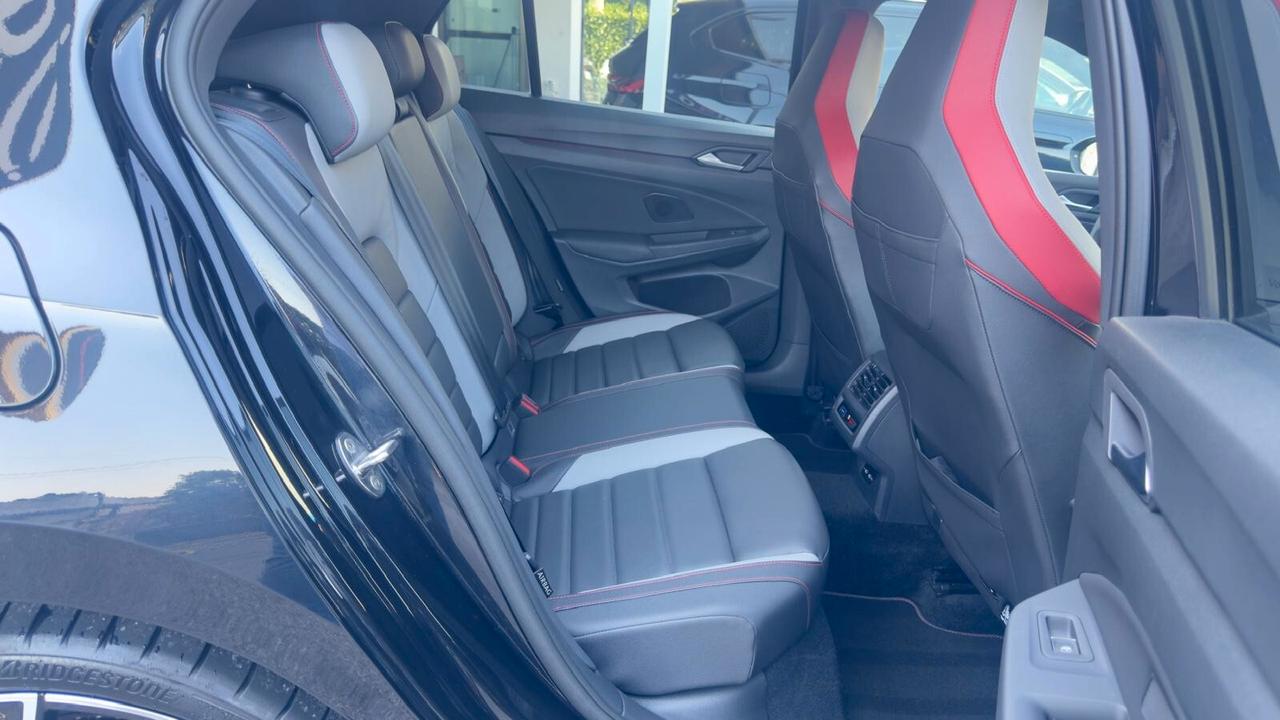 Volkswagen Golf GTI 2.0 TSI *PRONTA CONSEGNA*TETTO*DCC*HARMAN KARDON*R19*IQ LIGHT*