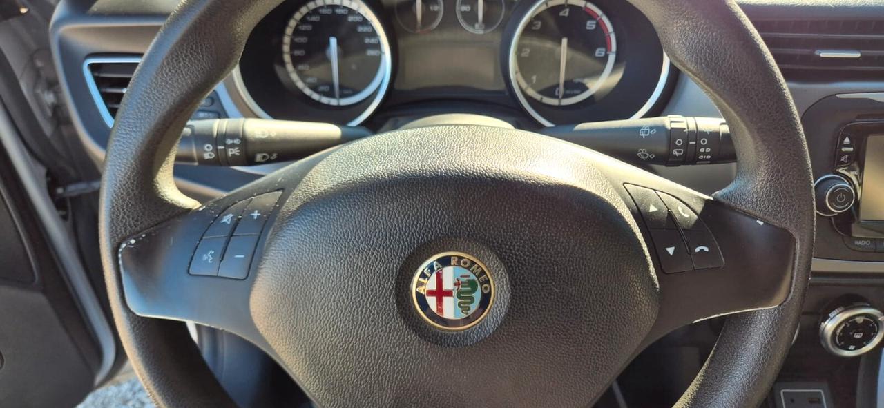 Alfa Romeo Giulietta 1.6 JTDm-2 120 CV Distinctive-E6