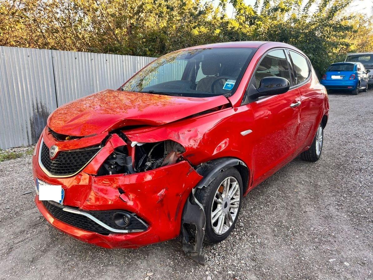 Lancia Ypsilon 1.3 MJT 16V 95 CV 5 porte S&S Gold