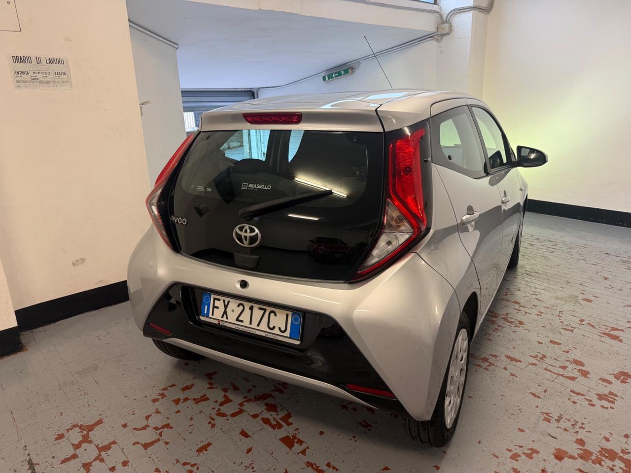 Toyota Aygo 1.0 VVT-i 72 CV 5 porte x-clusiv MMT