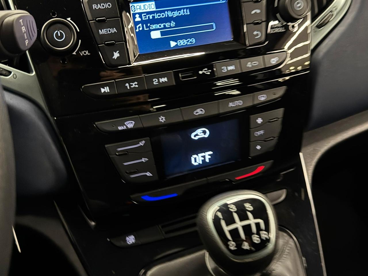 Lancia Ypsilon 1.0 FireFly 5 porte S&S Hybrid Platino