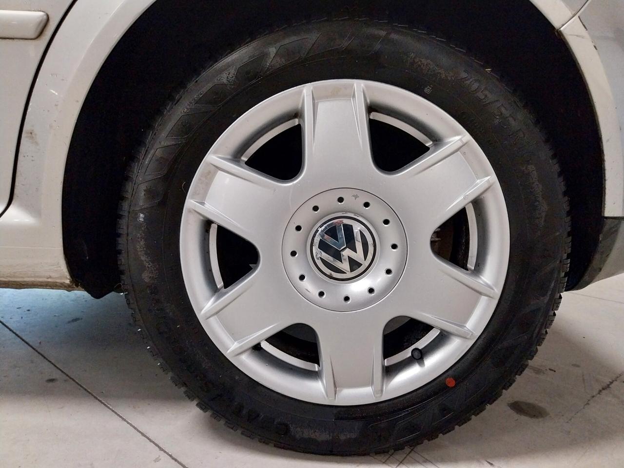 Volkswagen Golf 1.6 16V cat 5 porte Highline