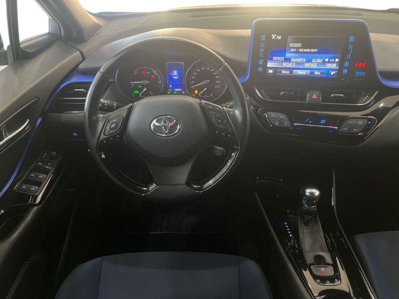 Toyota C-HR C-HR 1.8h Style 2wd e-cvt my18