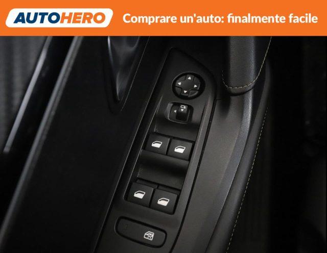 PEUGEOT 2008 Hybrid 136 GT