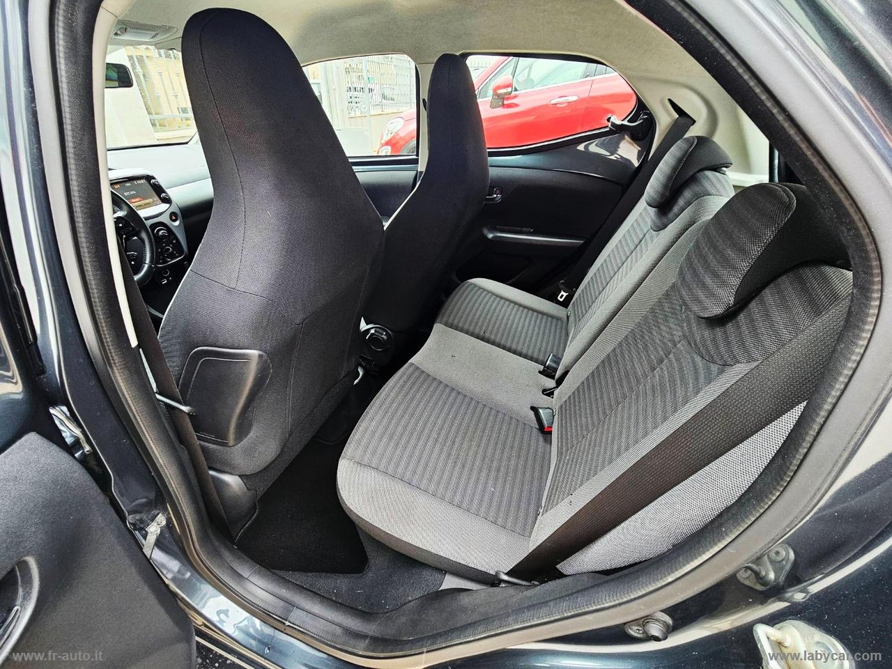 TOYOTA Aygo 1.0 VVT-i 72 CV 5p. x-cite