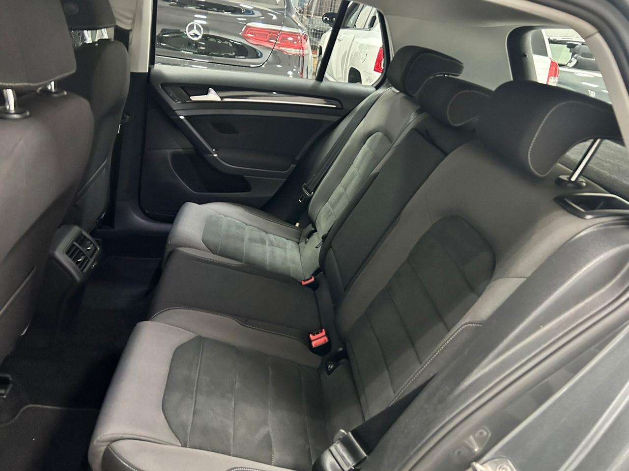 Volkswagen Golf 1.6 TDI 115 CV DSG 2017