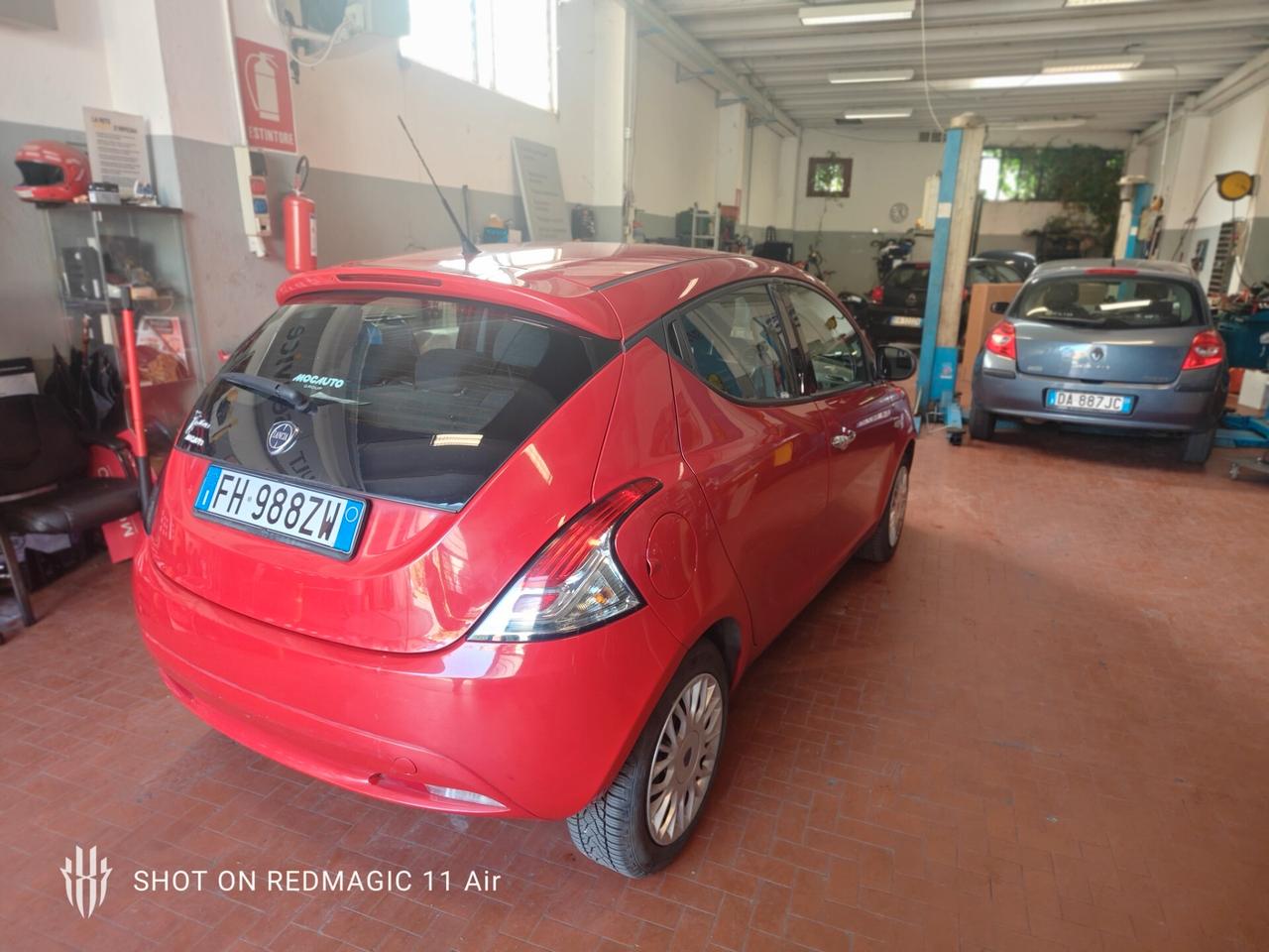 Lancia Ypsilon 1.2 69 CV 5 porte