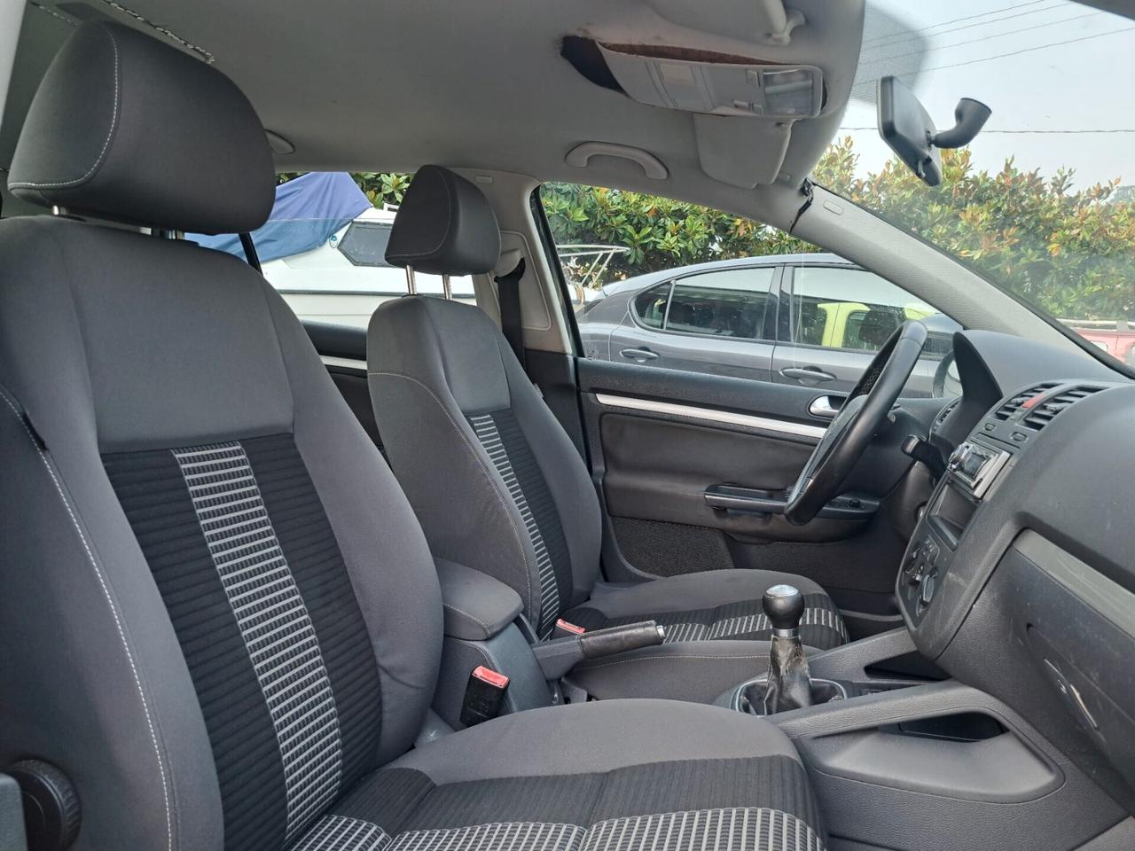 Volkswagen Golf 1.9 5p. / 105CV / OK NEOPATENTATI
