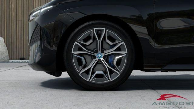 BMW iX xDrive40 Pacchetto Sportivo Edition Signature