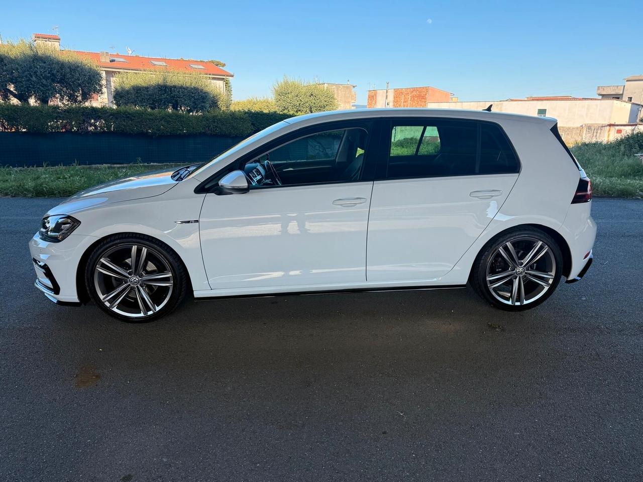 Volkswagen Golf 1.6 TDI 115 CV 5p R line