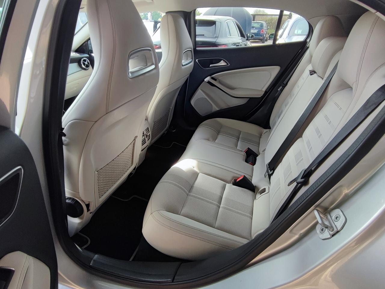 Mercedes-benz GLA 200 d Automatic 4Matic Premium