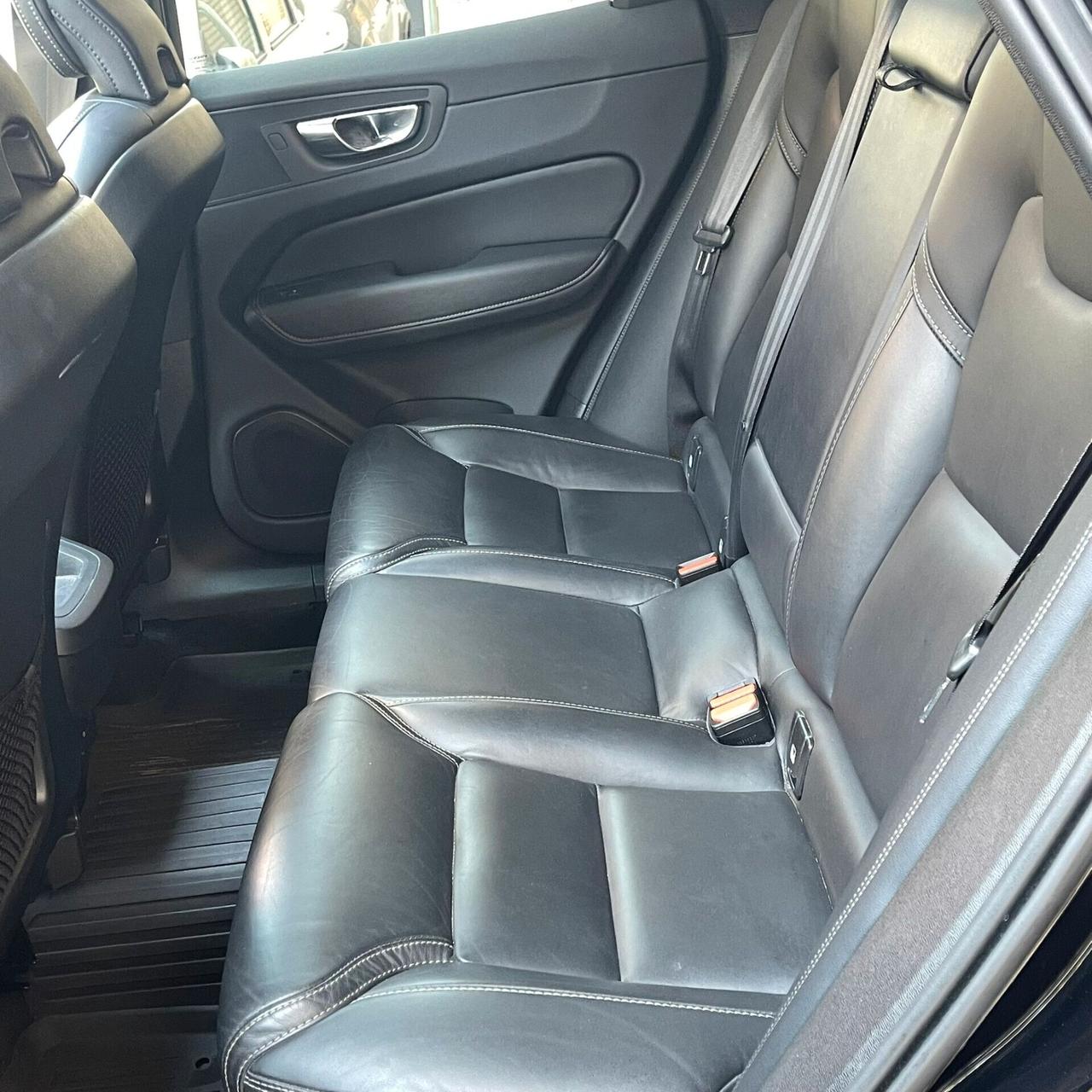 Volvo XC60 B4 AWD Plus Dark N1 Autocarro