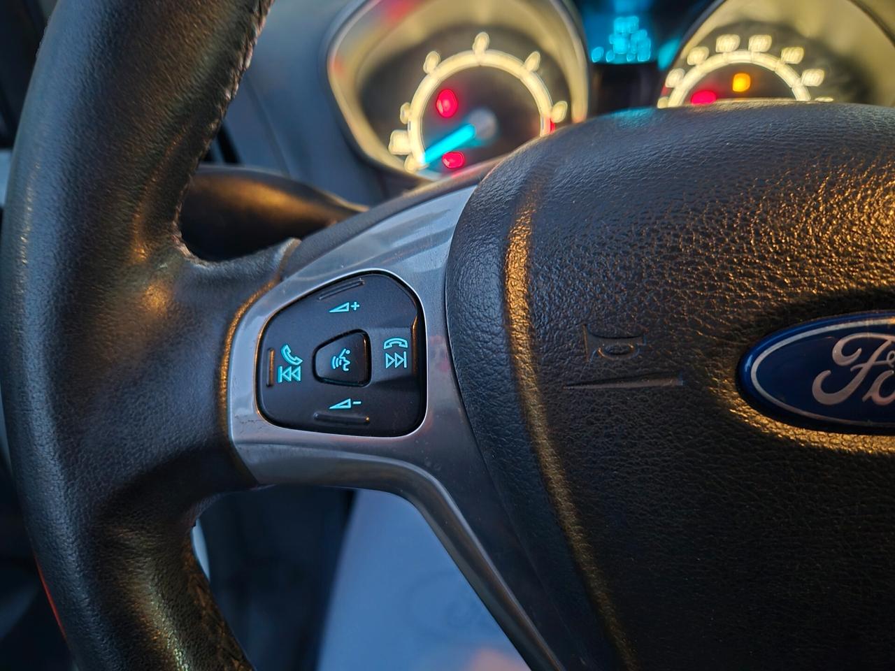 Ford B-Max 1.5 TDCi 75 CV Business Titanium