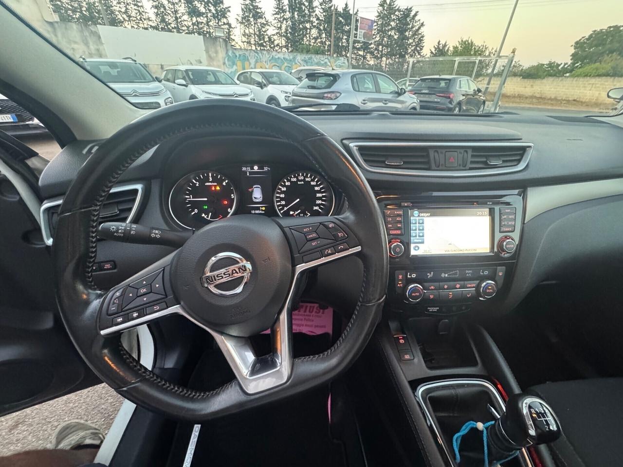 Nissan Qashqai 1.5 dCi N-Connecta tetto 360 metall