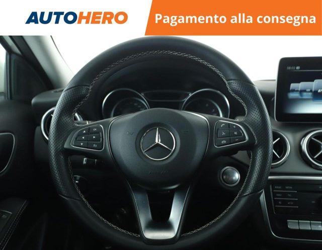 MERCEDES-BENZ GLA 180 Business