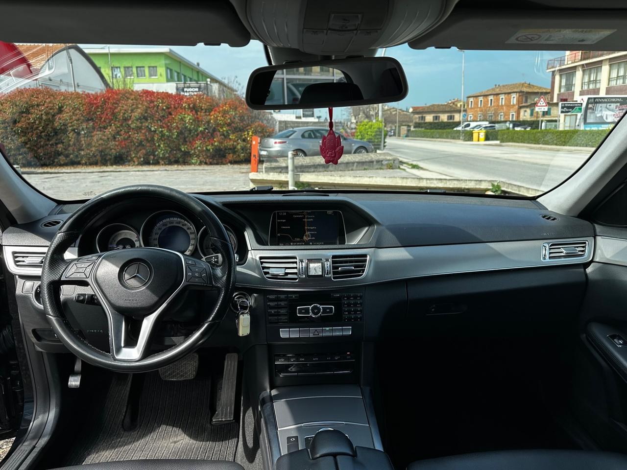 Mercedes-benz E 250 4Matic Automatic Premium