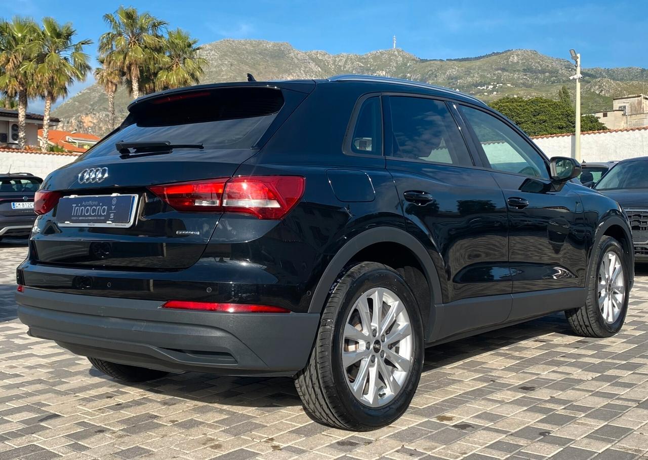 Audi Q3 Business 2.0 TDI 150CV s-tronic quattro 35
