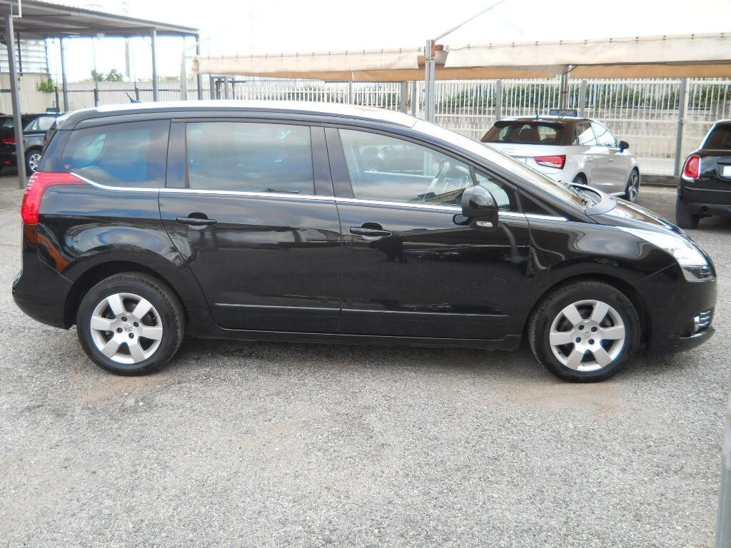 Peugeot 5008 1.6 e-HDi 115CV Stop&Start ETG6 Allure