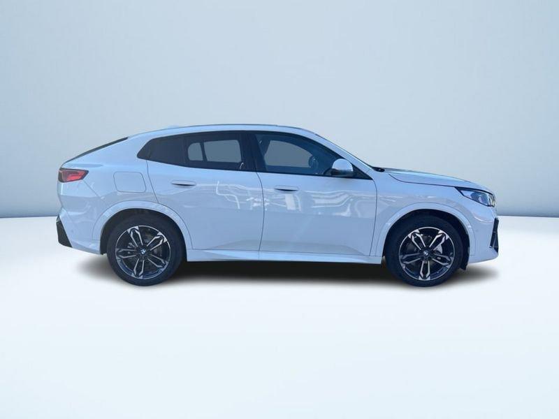 BMW iX2 eDrive20 M Sport