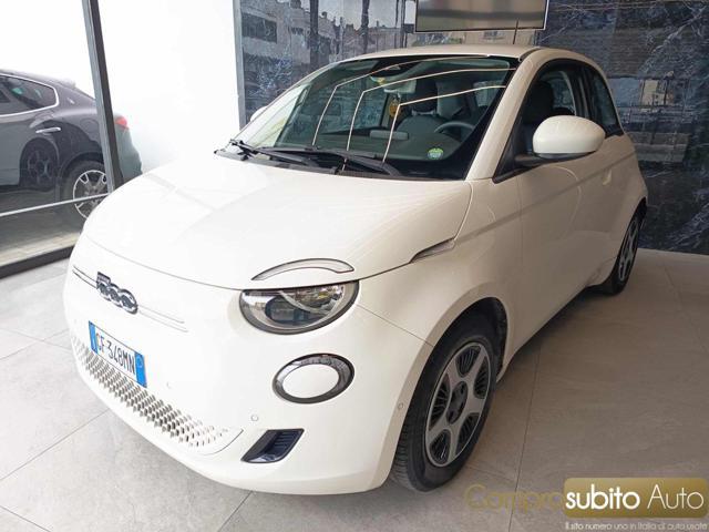 FIAT 500e 3+1 42 kWh Passion