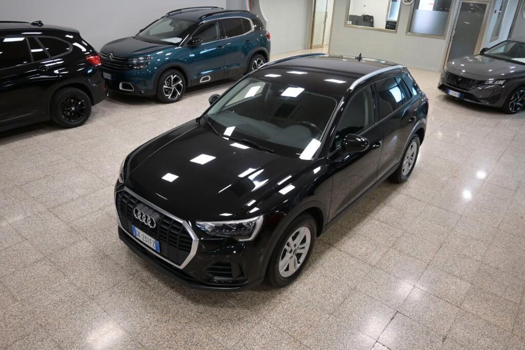Audi Q3 35 TDI S tronic Business