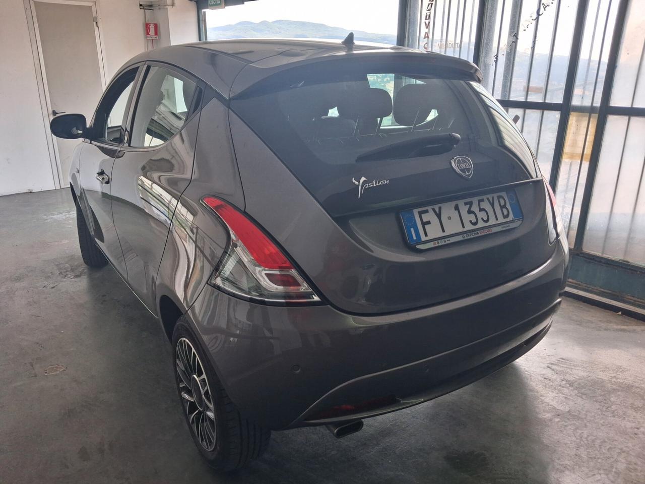 Lancia Ypsilon 1.2 69 CV 5 P GPL Gold