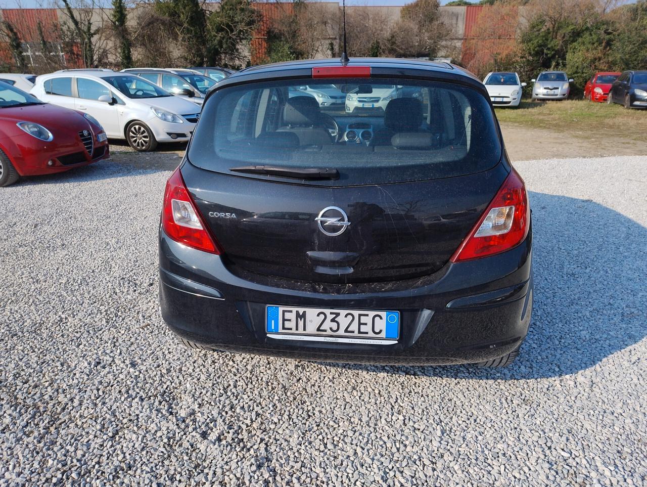 Opel Corsa 1.2 5 porte Sport