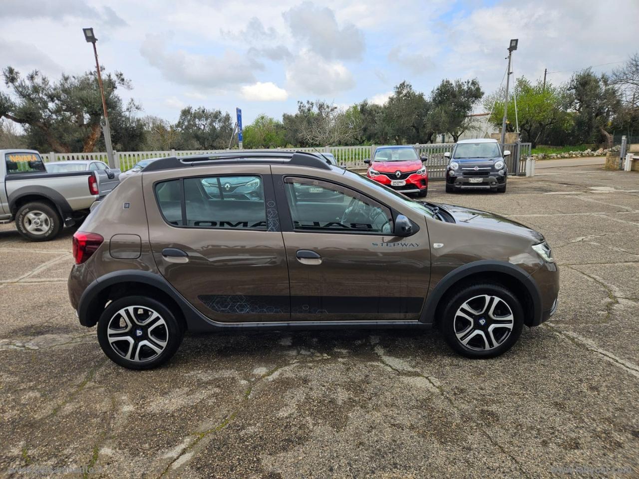 DACIA SanderoStepway1.0TCe100 ECO-G 15th Anniv