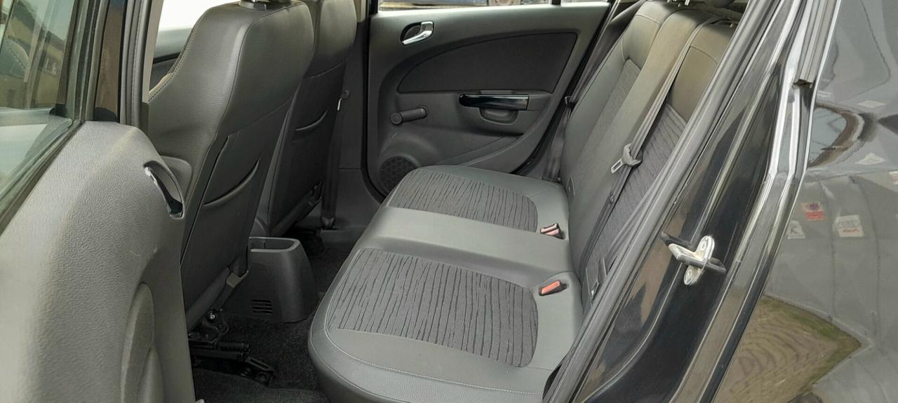 Opel Corsa 1.2 16V 5 porte Cosmo Edition