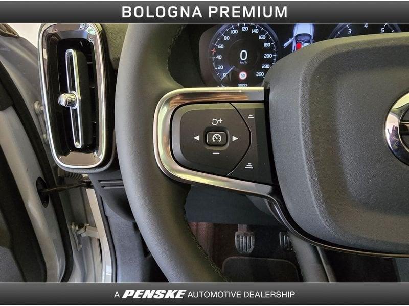 Volvo XC40 T2 Momentum Core
