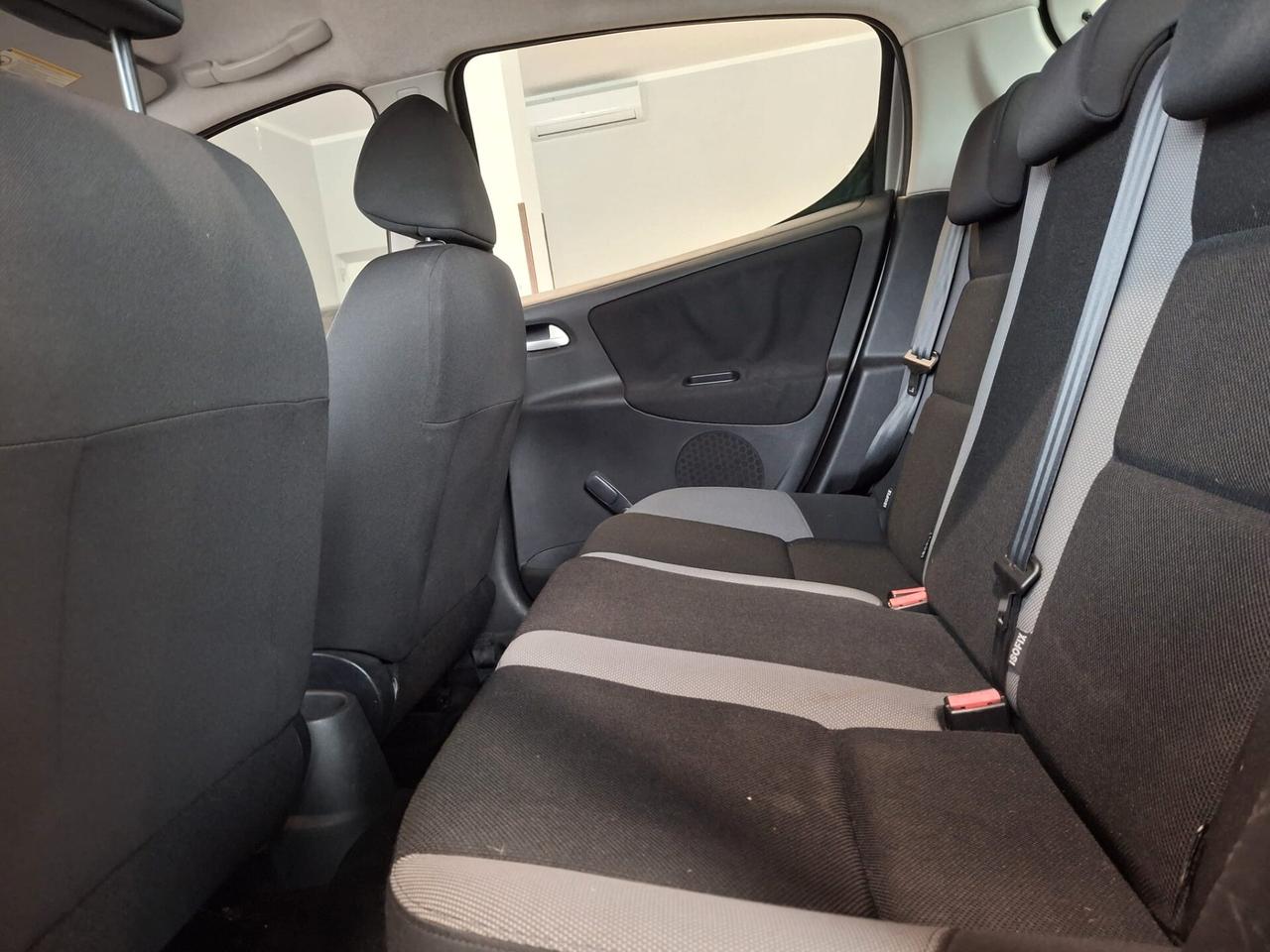 Peugeot 207 5p 1.4 vti 16v *NEOPATENTATI