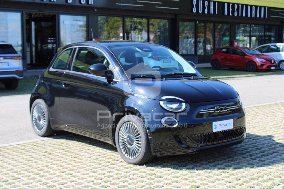 FIAT 500e Berlina 42 kWh Passion