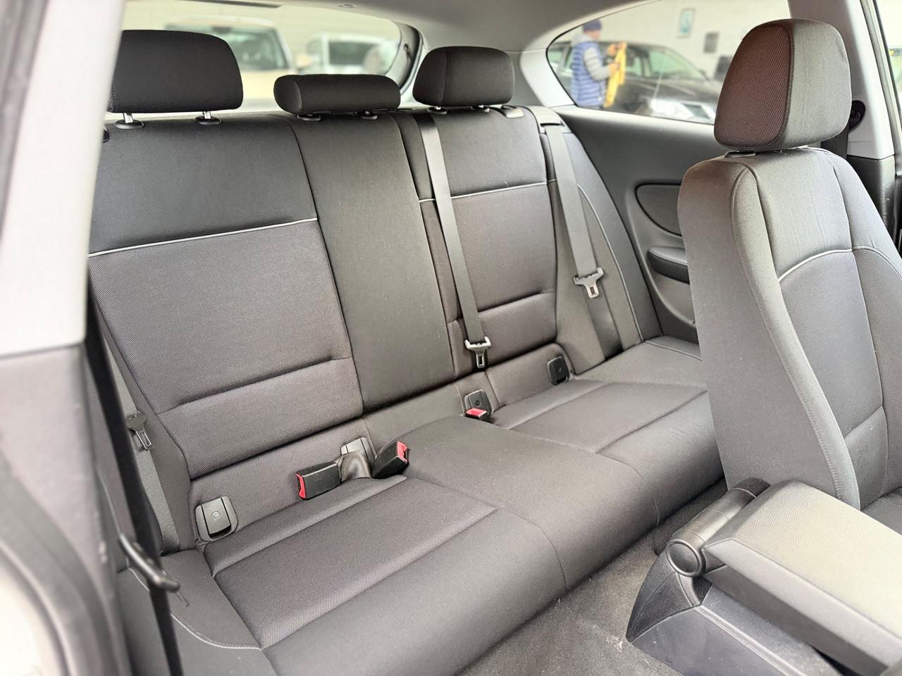 Bmw 118 118d cat 3 porte Futura PARI AL NUOVO