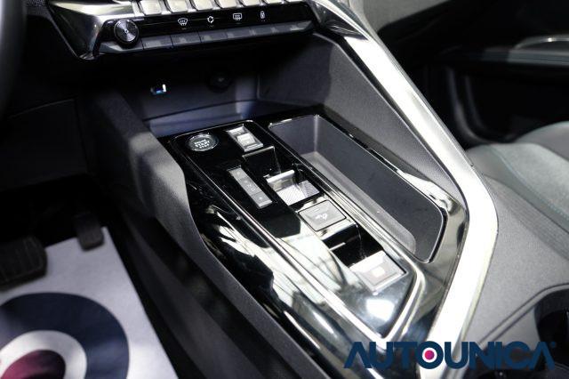 PEUGEOT 3008 Hybrid4 300 E-EAT8 ALLURE PACK FULL LED