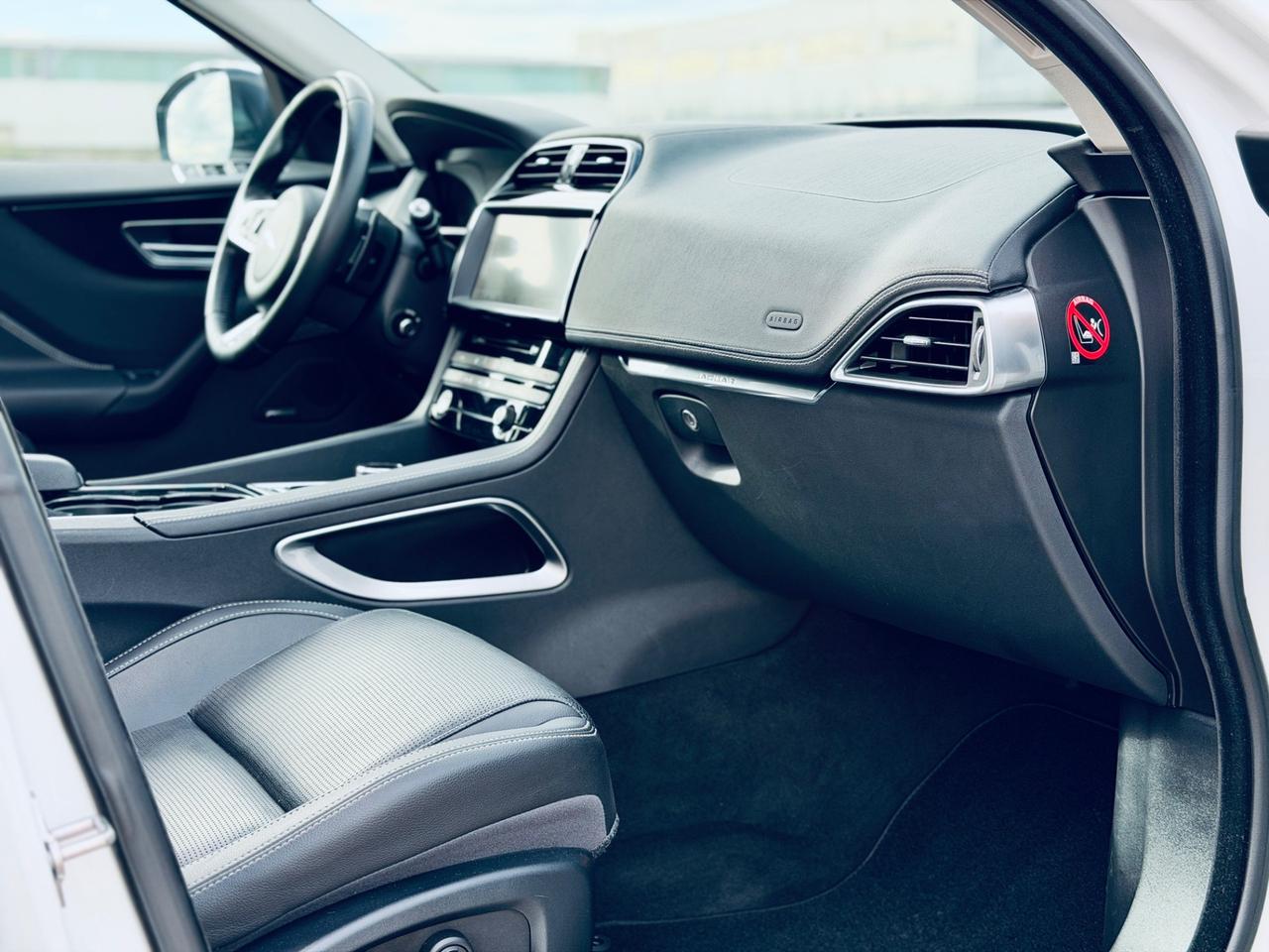 Jaguar F-Pace 2.0 D 180 CV AWD aut. R-Sport