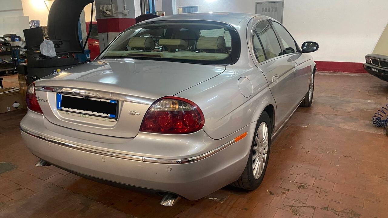 Jaguar S-Type 2.7