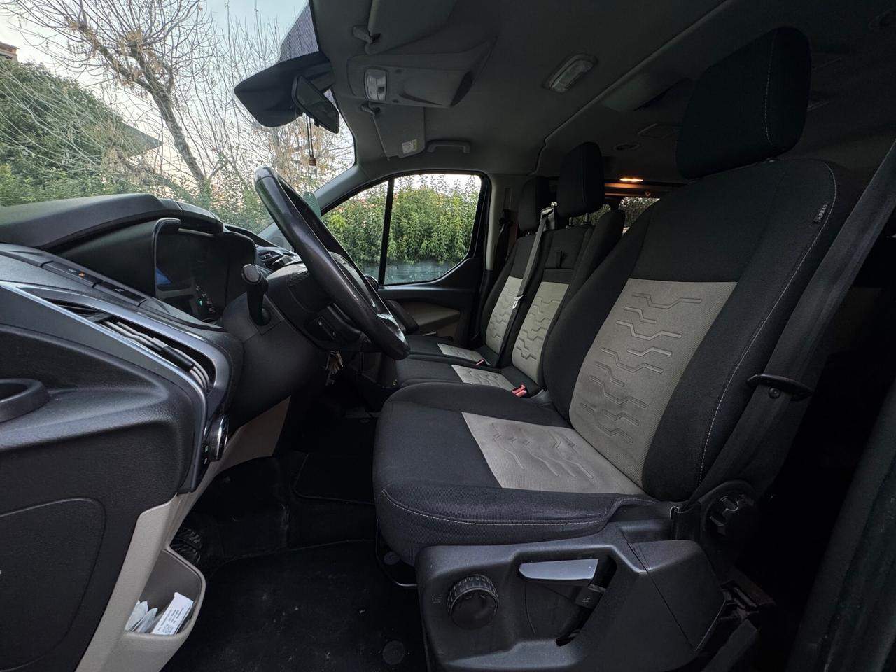 Ford Tourneo Custom 2.0 TDCi 130CV PL Titanium