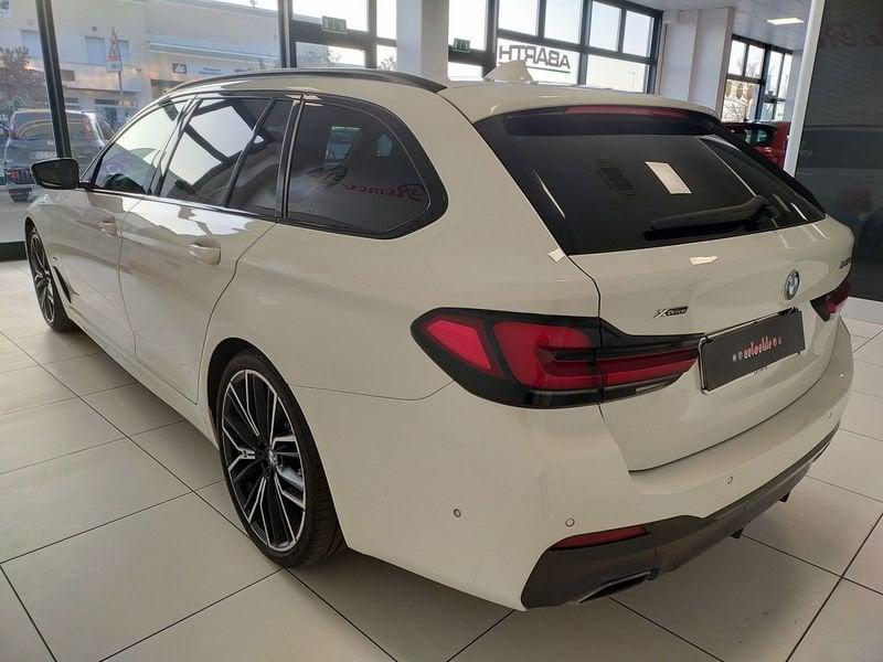 BMW Serie 5 540d 48V xDrive Touring Msport