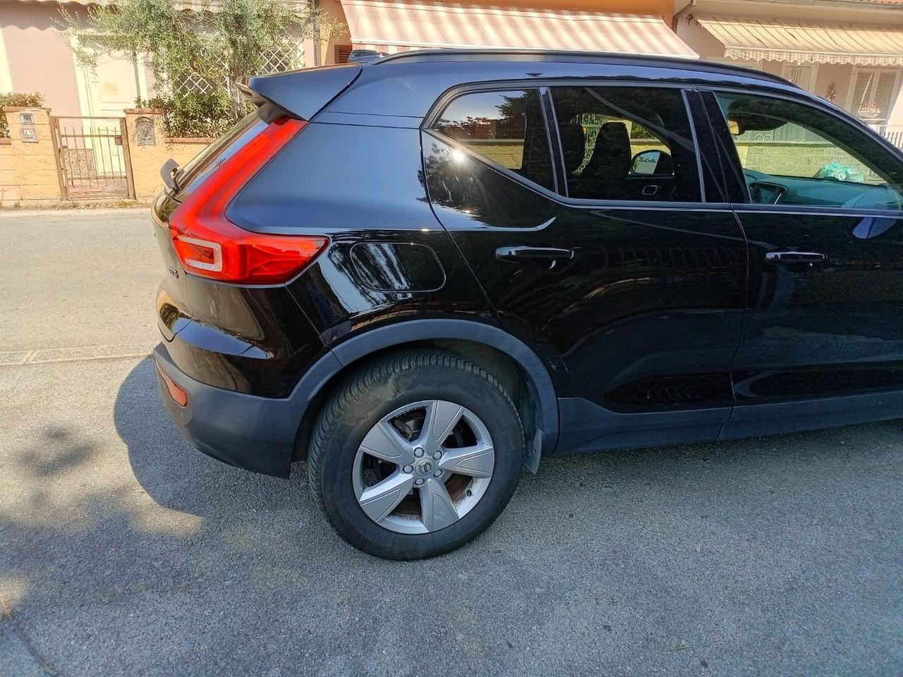 Volvo XC40 Business D3  #6218